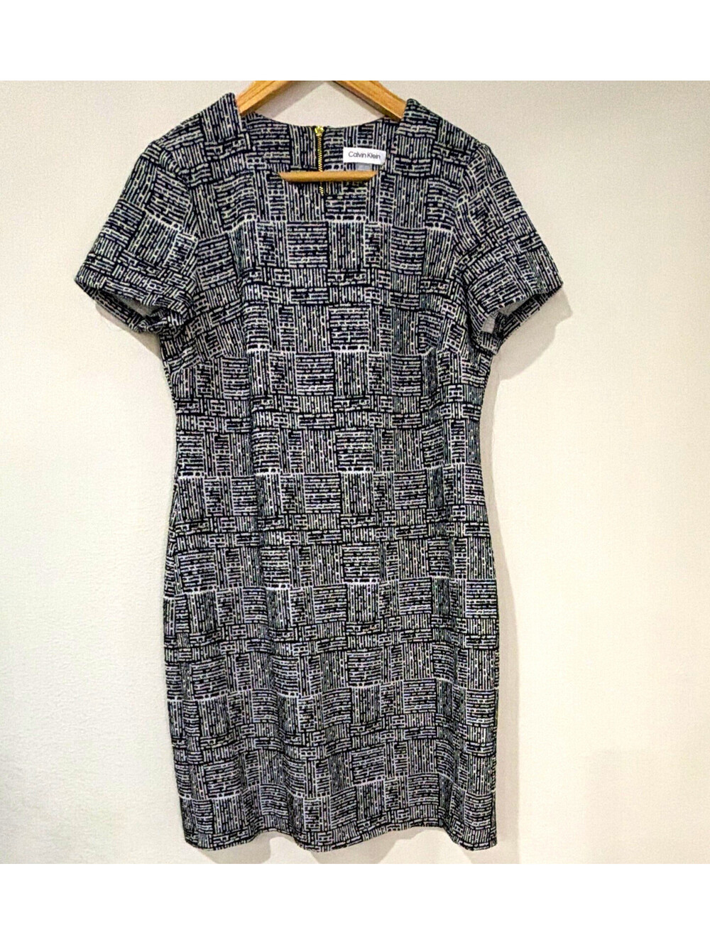 Calvin Klein Black/White Geometric Sheath Dress Square Neck Zip Size 10